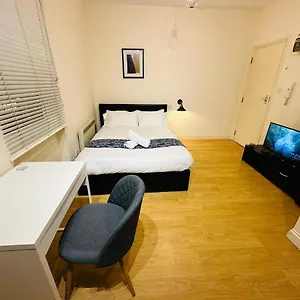 Apartment Premium Studio Flat 05 Near Tower Bridge, London
